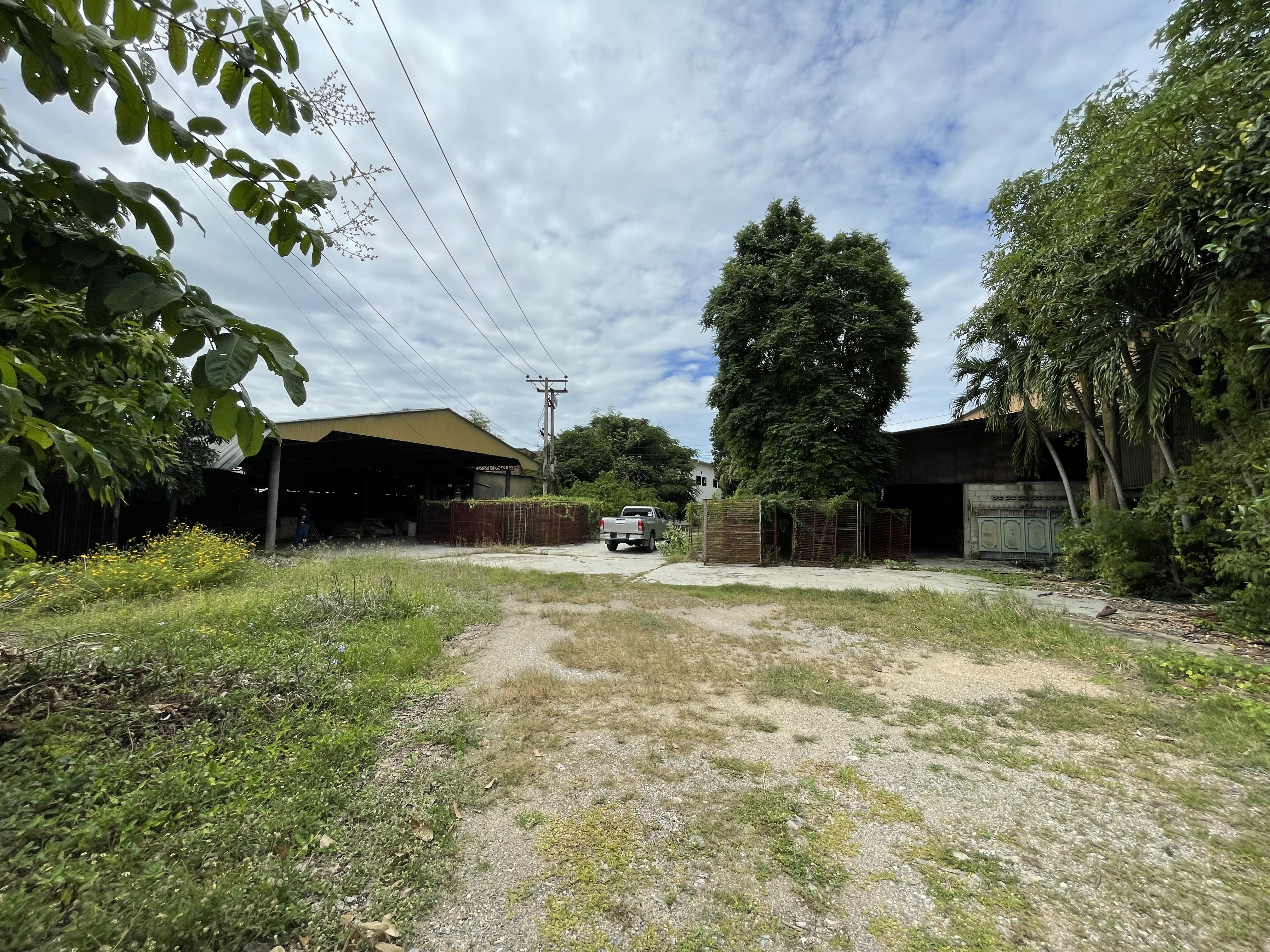โรงสีไร่ใหญ่ บ้านลาด