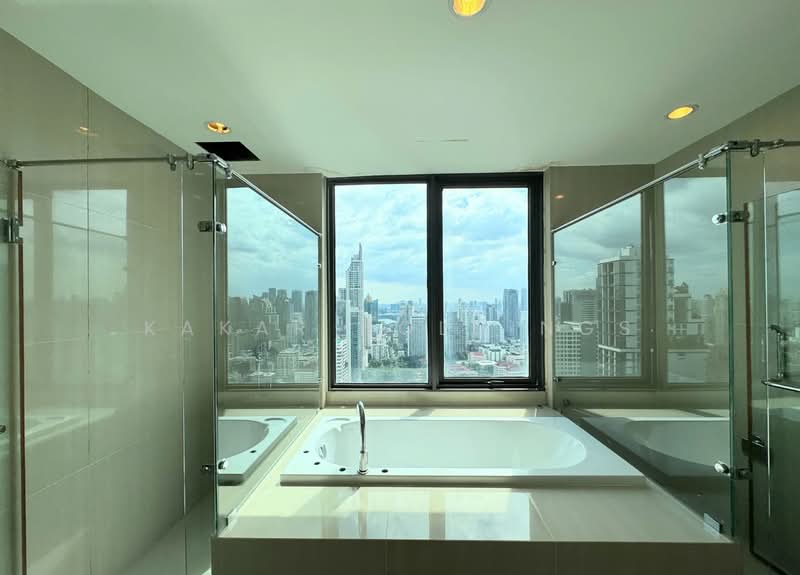 Villa Asoke, Bangkok