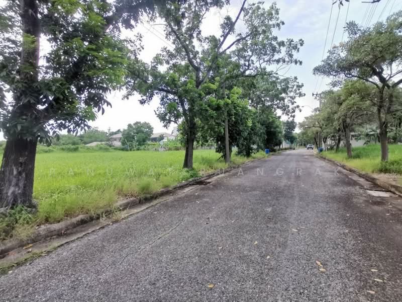ในสนามกอล์ฟ เลควูด Lakewood ซอย 16 ขนาด, Samut Prakan