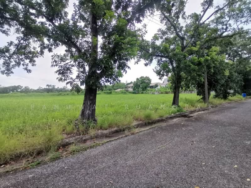 ในสนามกอล์ฟ เลควูด Lakewood ซอย 16 ขนาด, Samut Prakan