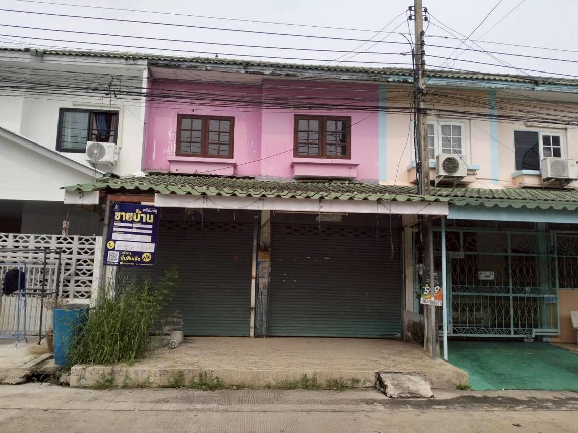 Townhouse Narisa Dhanyaburi Pathum Thani