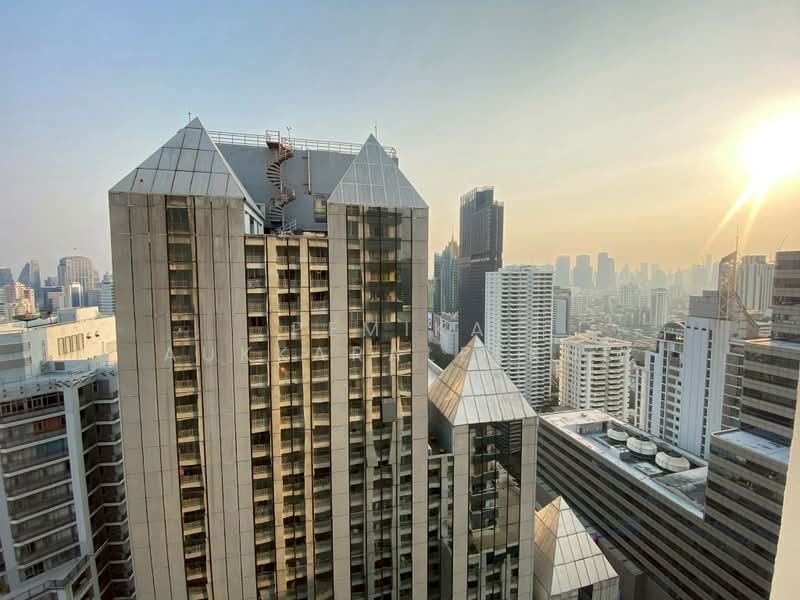 Asoke Place, Bangkok