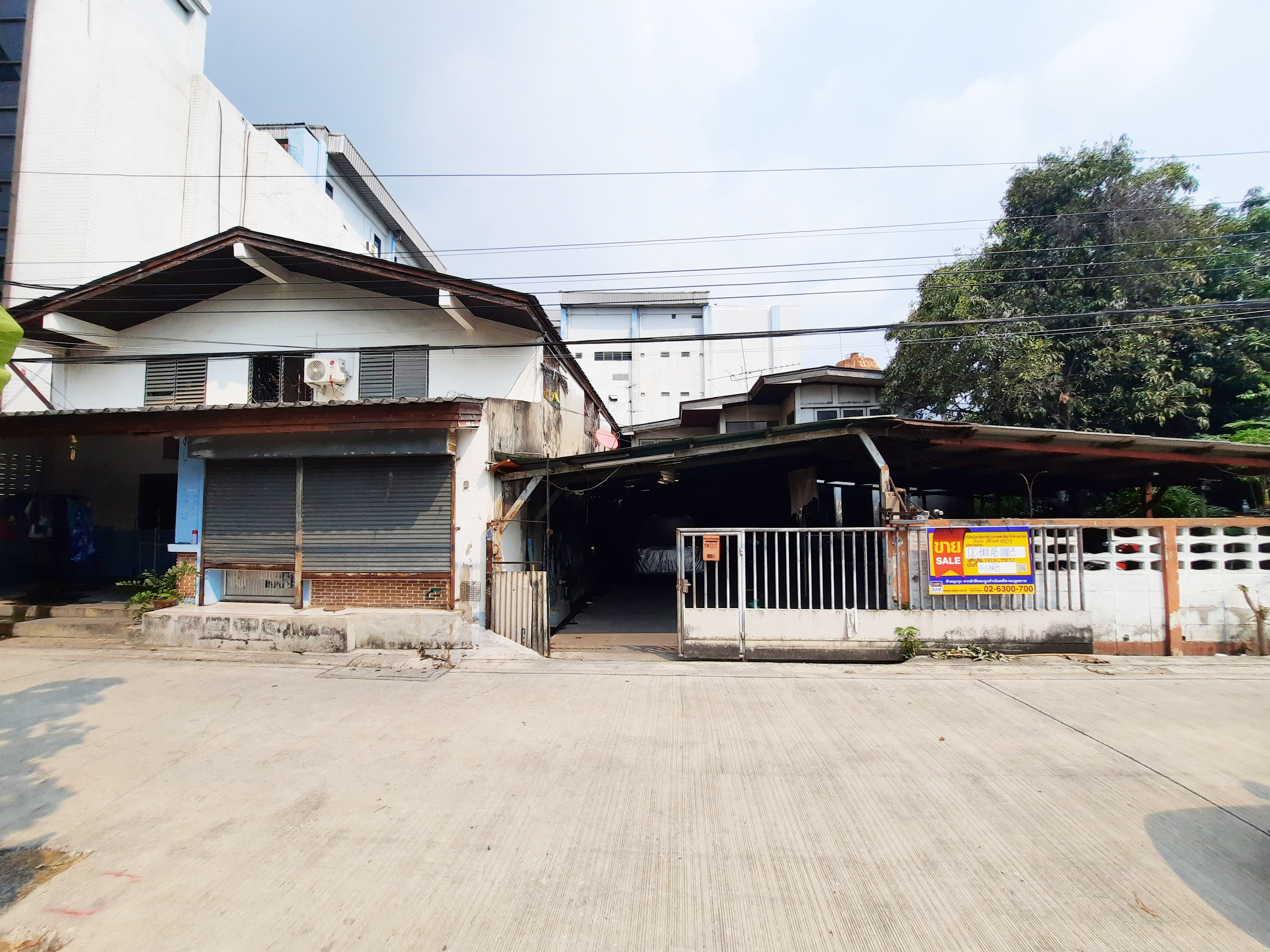Apartments on Vibhavadi-Rangsit 66 Road