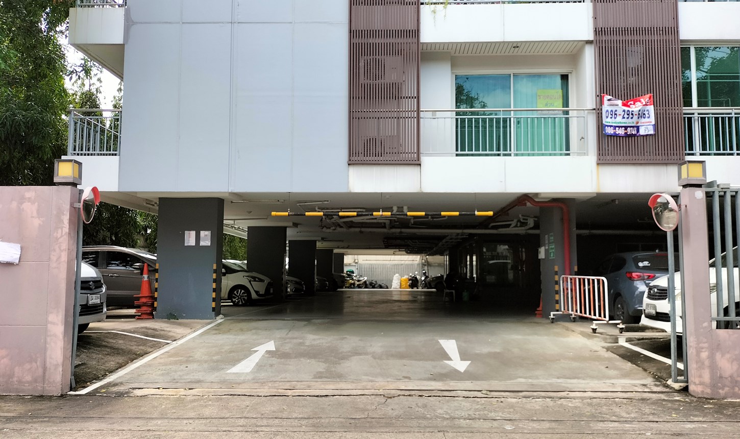 Condominium Suttisarn Residence Huai Khwang Bangkok