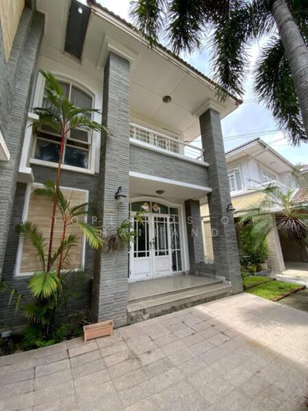 Vararom Prachauthit 98, Bangkok