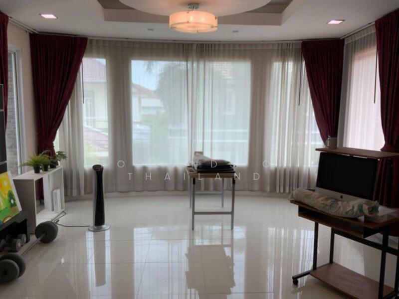 Vararom Prachauthit 98, Bangkok