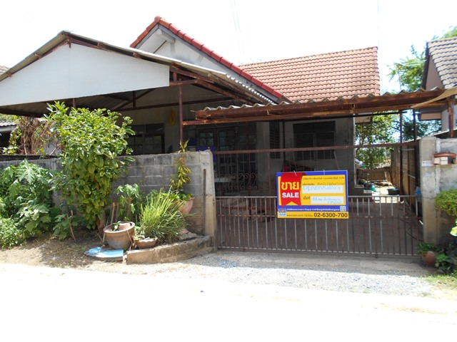 Chat Luang House