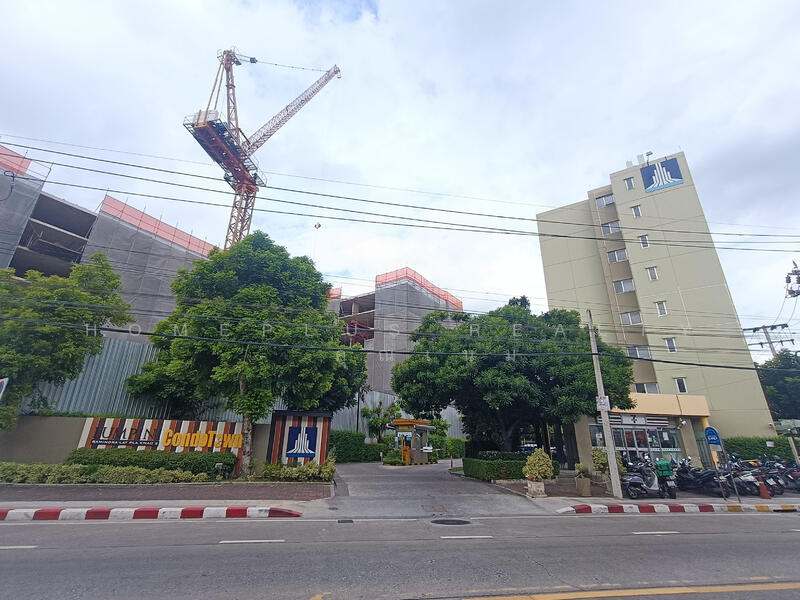 Lumpini Condo Town Raminthra-Latplakhao 2, Bangkok