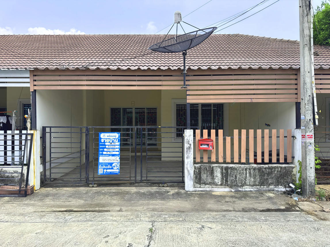 Townhouse 9999 Village Pluak Daeng Rayong
