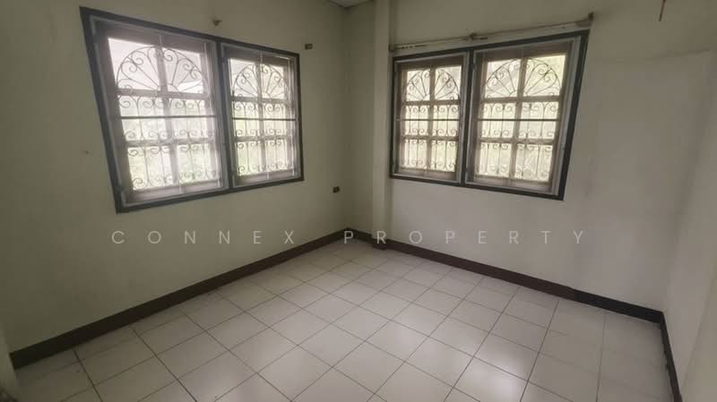 Ban Monsinee Lat Krabang, Bangkok