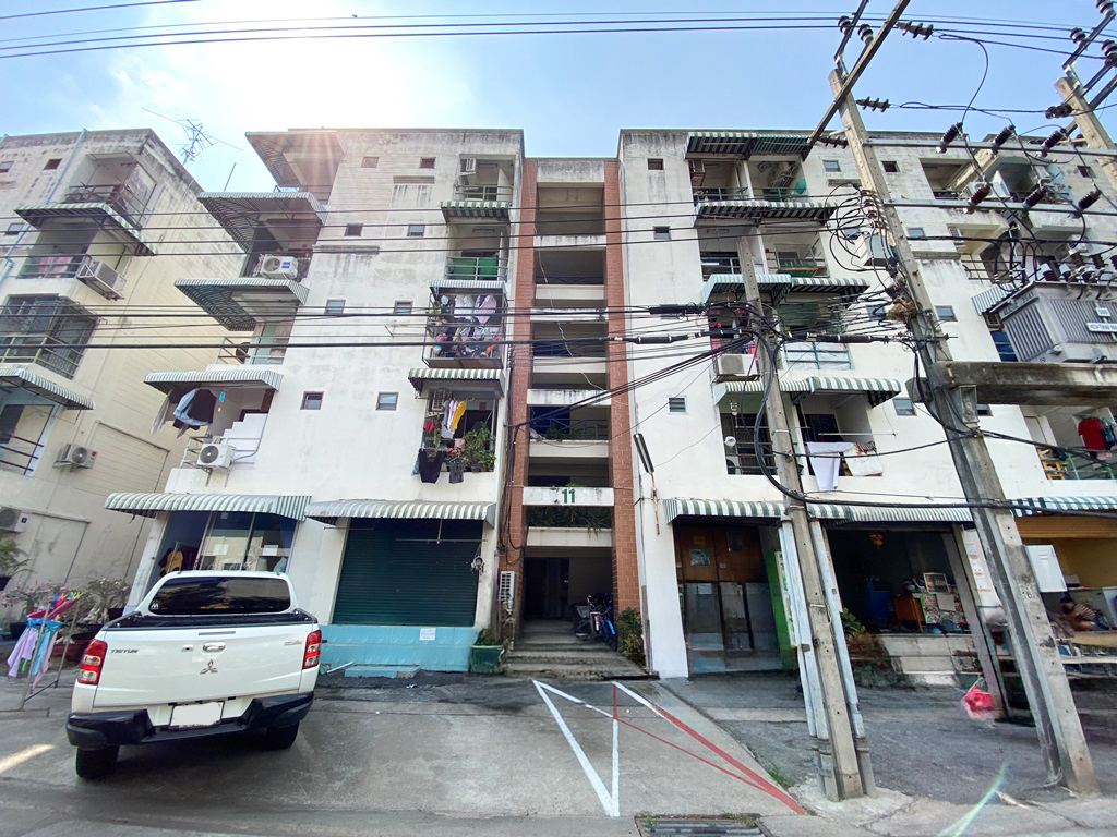 Condominium in Romsuk 9 Condo Town, Ladkrabang