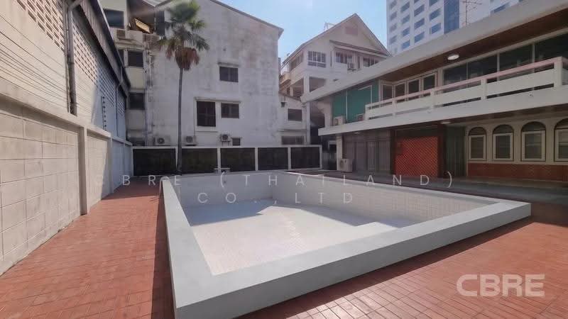 Land With Single house on Phetchaburi Road, bangkok