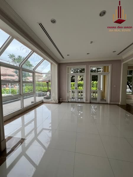 The Royal Residence, Bangkok