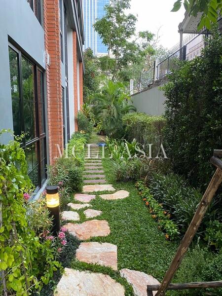 Na Vara Residence, Bangkok