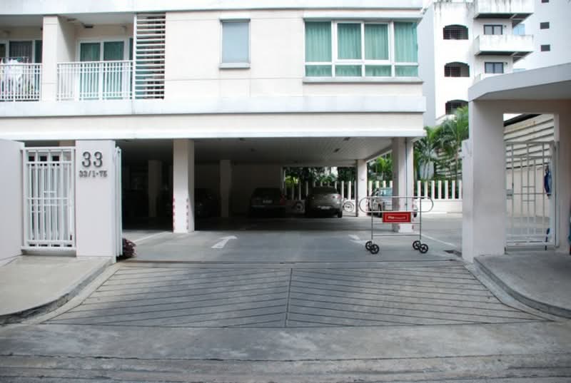 Baan Siri Sathorn Suanplu, Bangkok