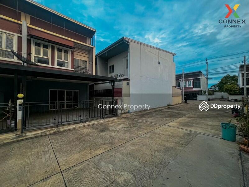Siwarat 11 Village Chaiyapruek, Nonthaburi