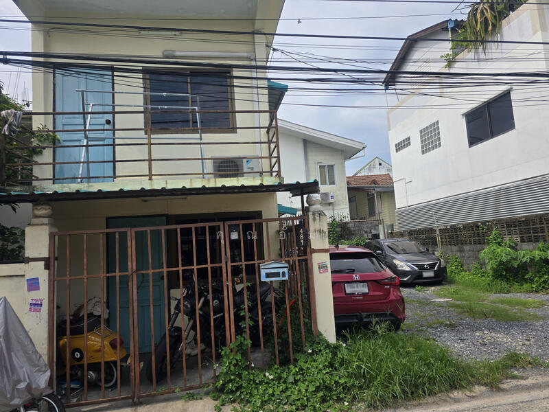 ที่ดินพร้อมสิ่งปลูกสร้างในซอยอุดมสุข26 บางนา, Bangkok