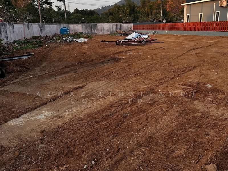 Corner Land Plot for Sale 840 sqm in Thep Krasattri Phuket Investment, Phuket