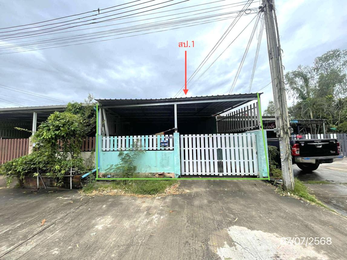 Classic Townhouse by Pricha Property in Chonburi City, Chonburi Province