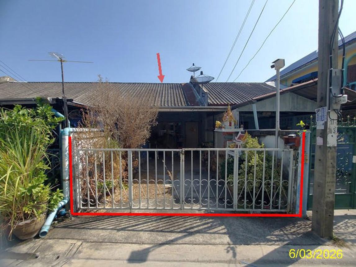 Townhouse for Sale in Phra Phradaeng, Samut Prakan