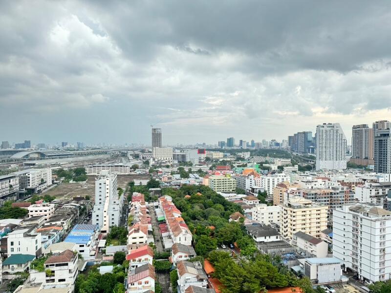 The Line Phahon-Pradipat, Bangkok