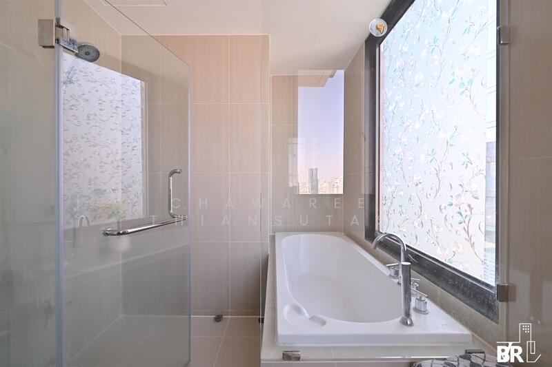Villa Asoke, Bangkok