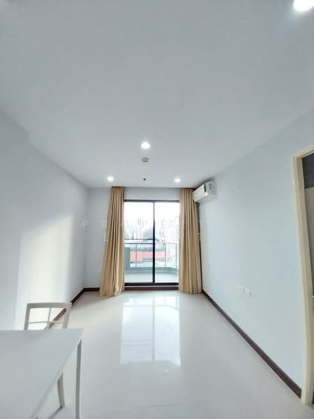 Supalai Premier Asoke, Bangkok