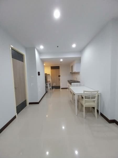 Supalai Premier Asoke, Bangkok