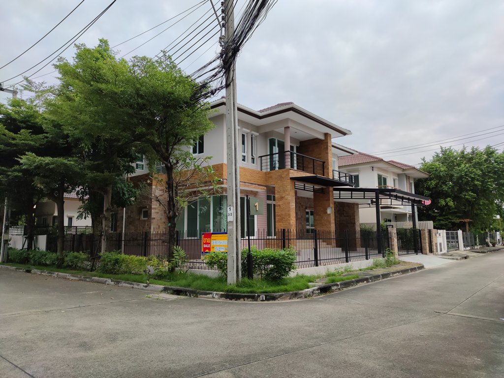 บ้านเดี่ยวโครงการสราญสิริประชาอุทิศ-สุขสวัสดิ์:ปรับปรุงใหม่