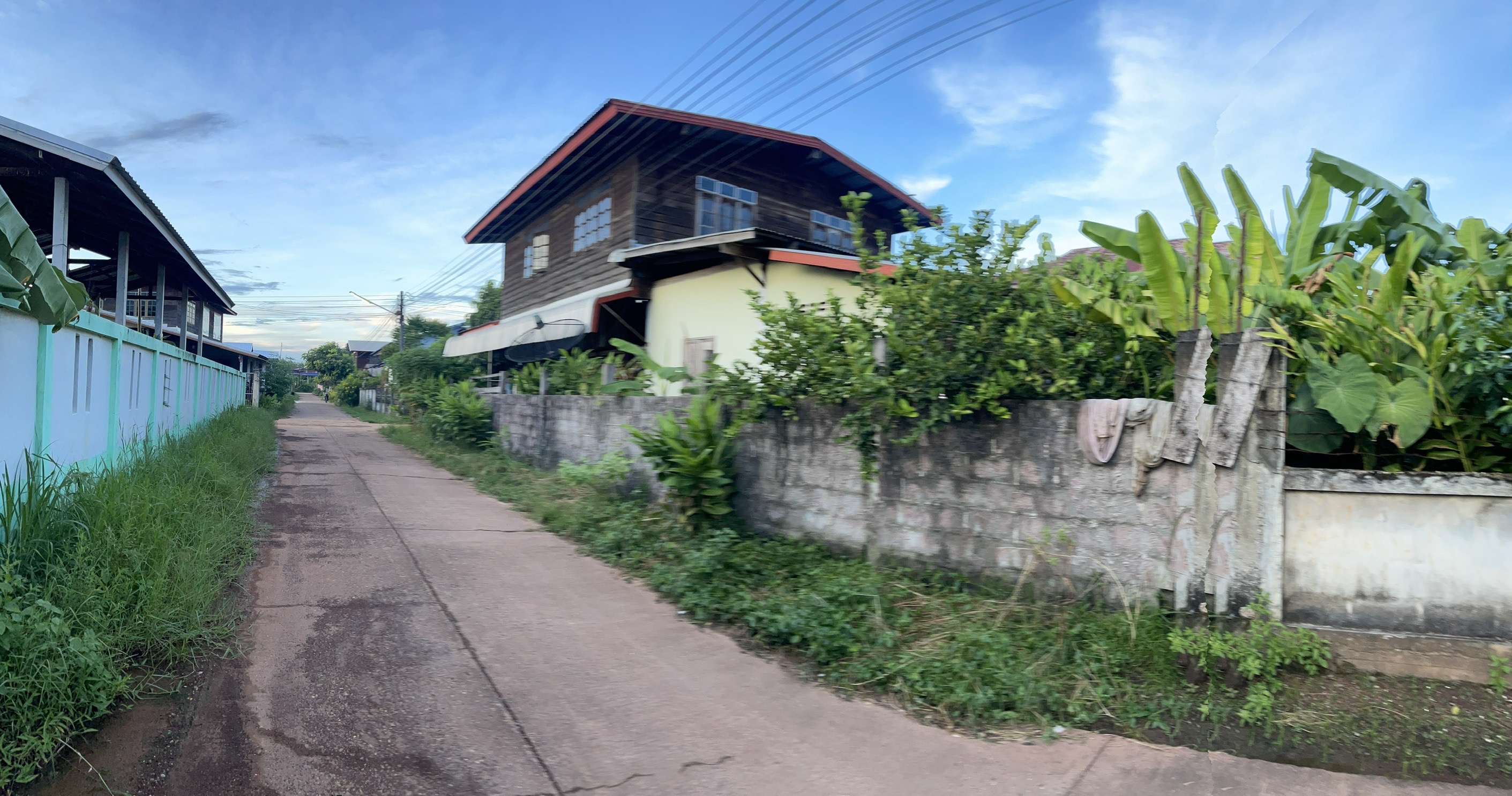 บ้านครึ่งตึกครึ่งไม้ 2 ชั้น หนองคาย