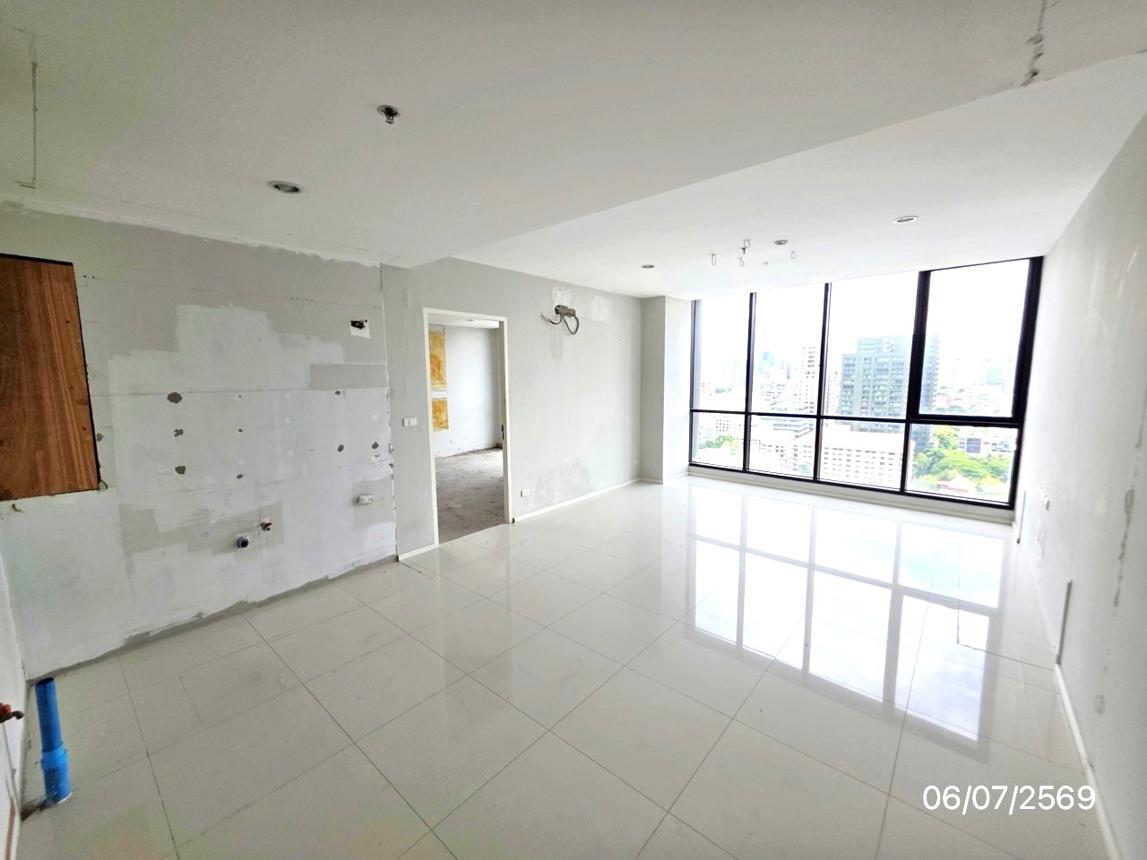 Condominium Mae Nak Ekamai, Wattana, Bangkok