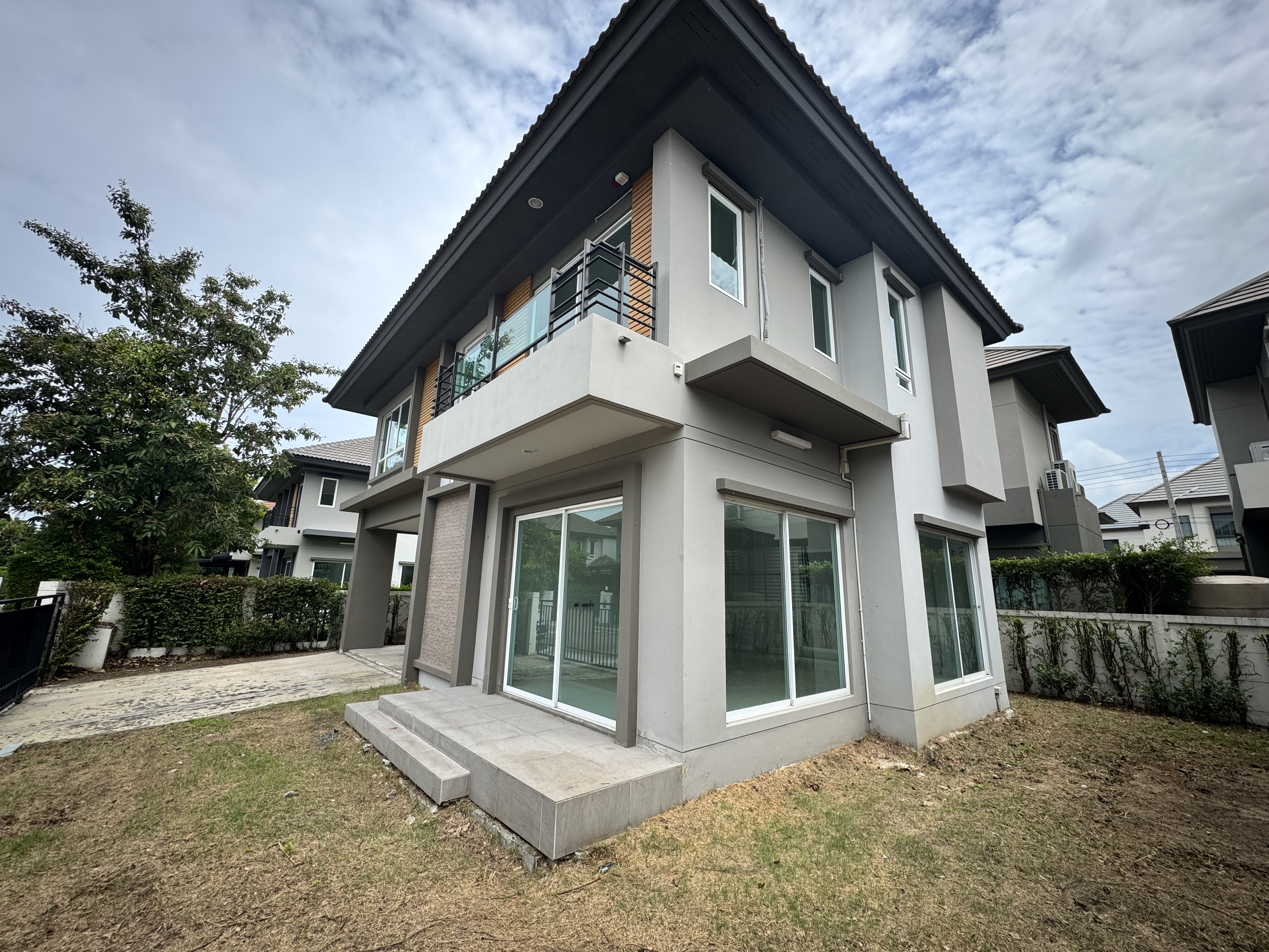 บ้านเดี่ยว 2 ชั้น โครงการบูเลอวาร์ด ปิ่นเกล้า-เพชรเกษม