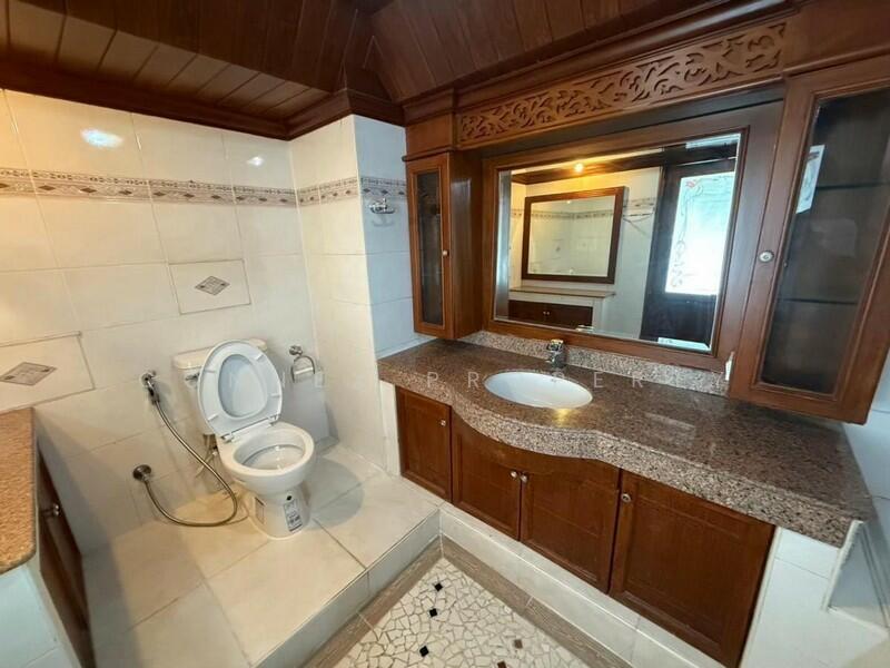 Vibhavadi Suite, Bangkok