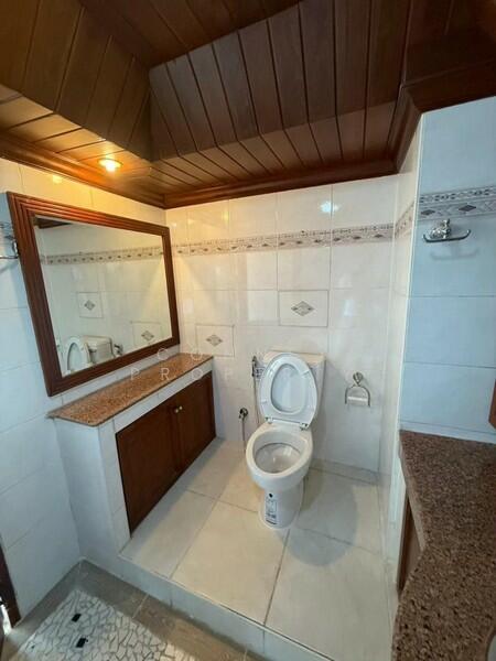 Vibhavadi Suite, Bangkok