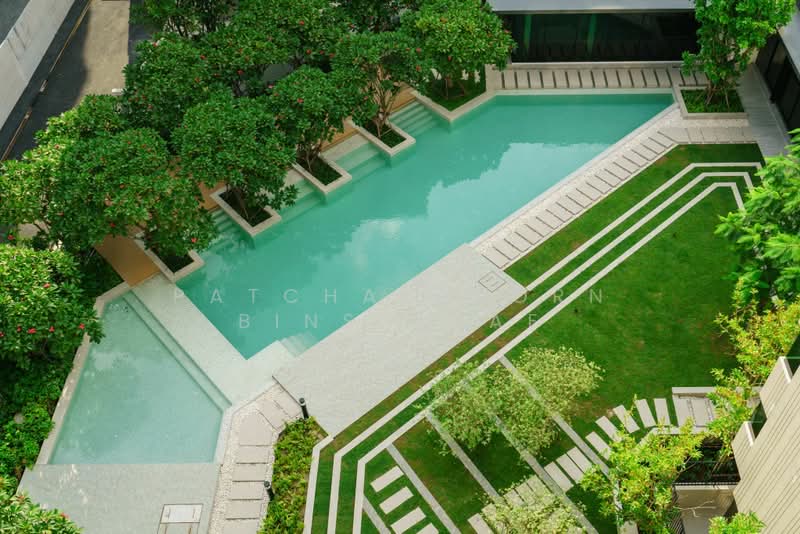 Blossom Condo @ Sathorn-Charoenrat, Bangkok
