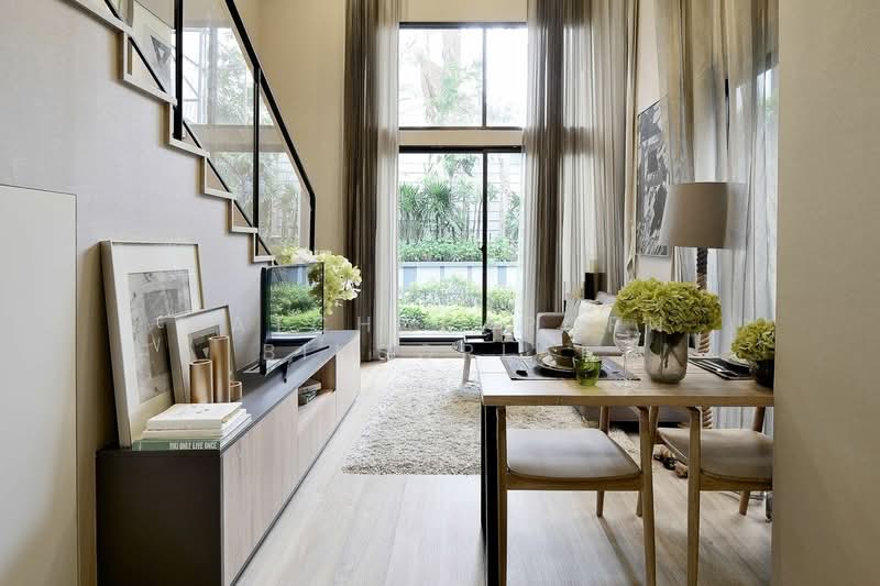 Blossom Condo @ Sathorn-Charoenrat, Bangkok