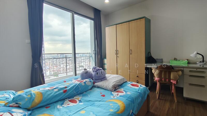 Supalai Lite Sathorn-Charoenrat, Bangkok