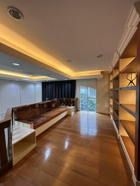 Baan Klang Krung Thonglor, Bangkok