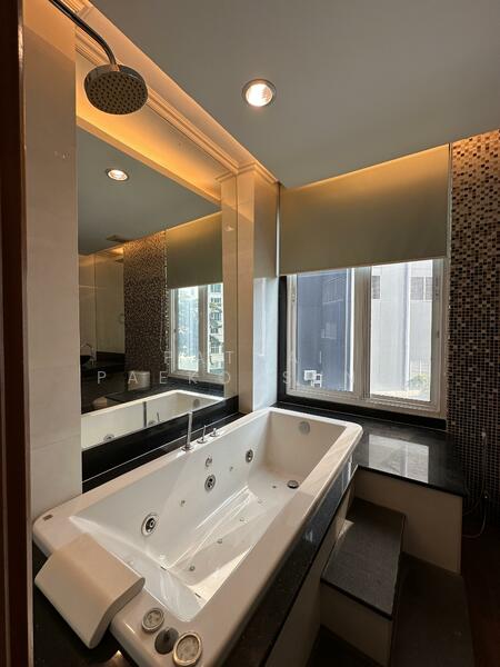 Baan Klang Krung Thonglor, Bangkok