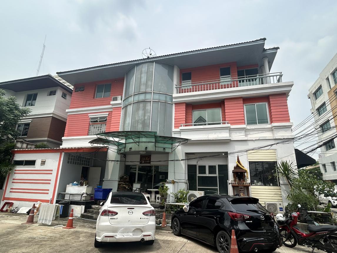 Single-Family Home, Bang Kapi, Bangkok