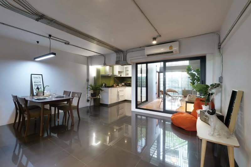 5-BR Townhouse, Bangkok