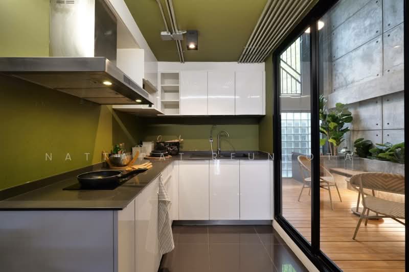 5-BR Townhouse, Bangkok