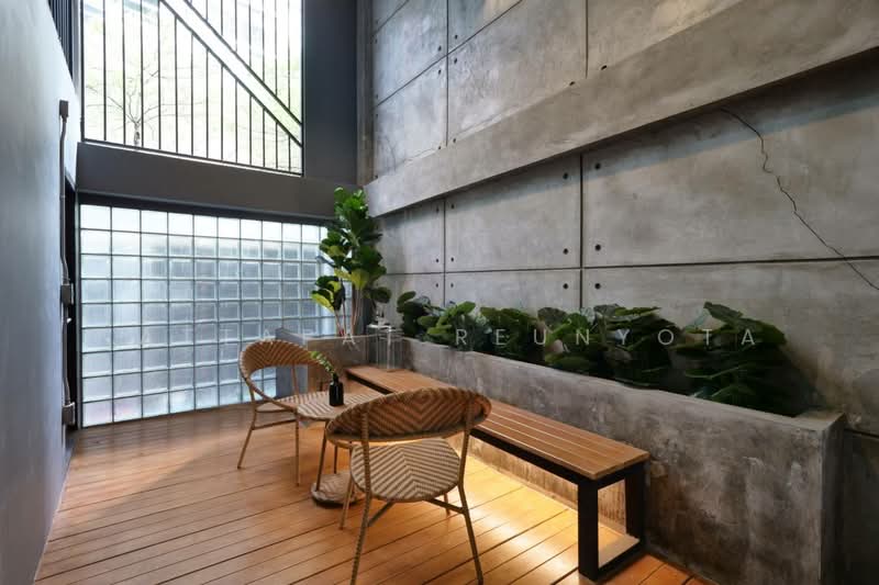 5-BR Townhouse, Bangkok