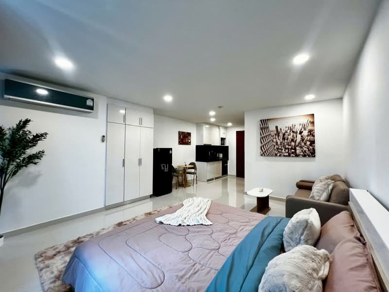 Club Royal, Chon Buri (Pattaya)
