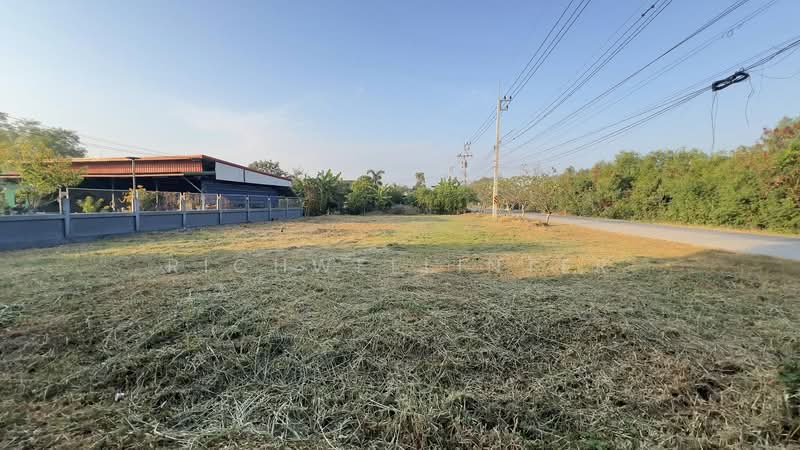 Land for sale in Sanam Chan, 190 square wah (approximately 760 square meters)., Chachoengsao