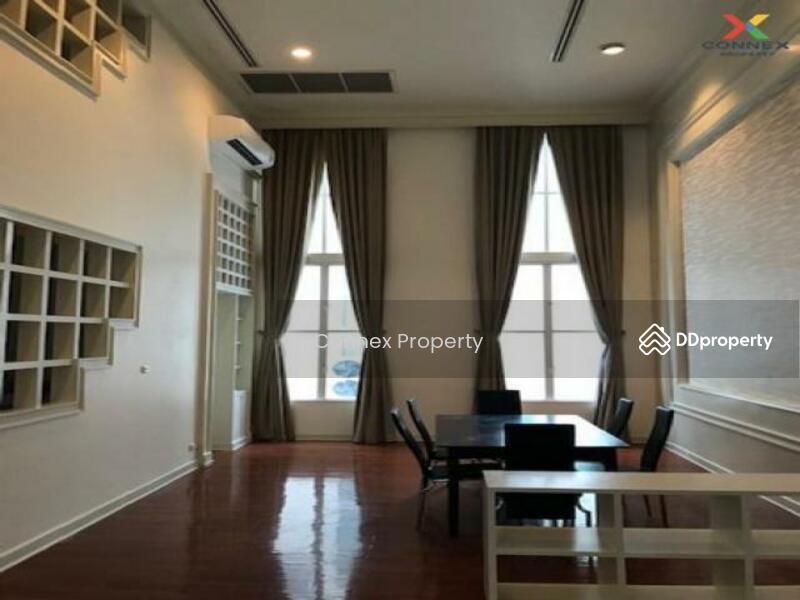Baan Klang Krung Thonglor, Bangkok