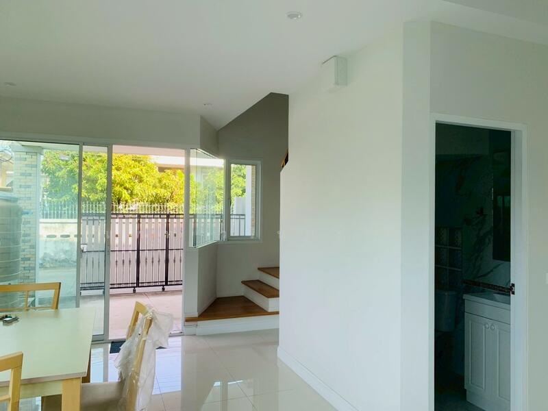 Ladprow 87, Bangkok