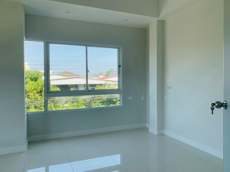 Ladprow 87, Bangkok