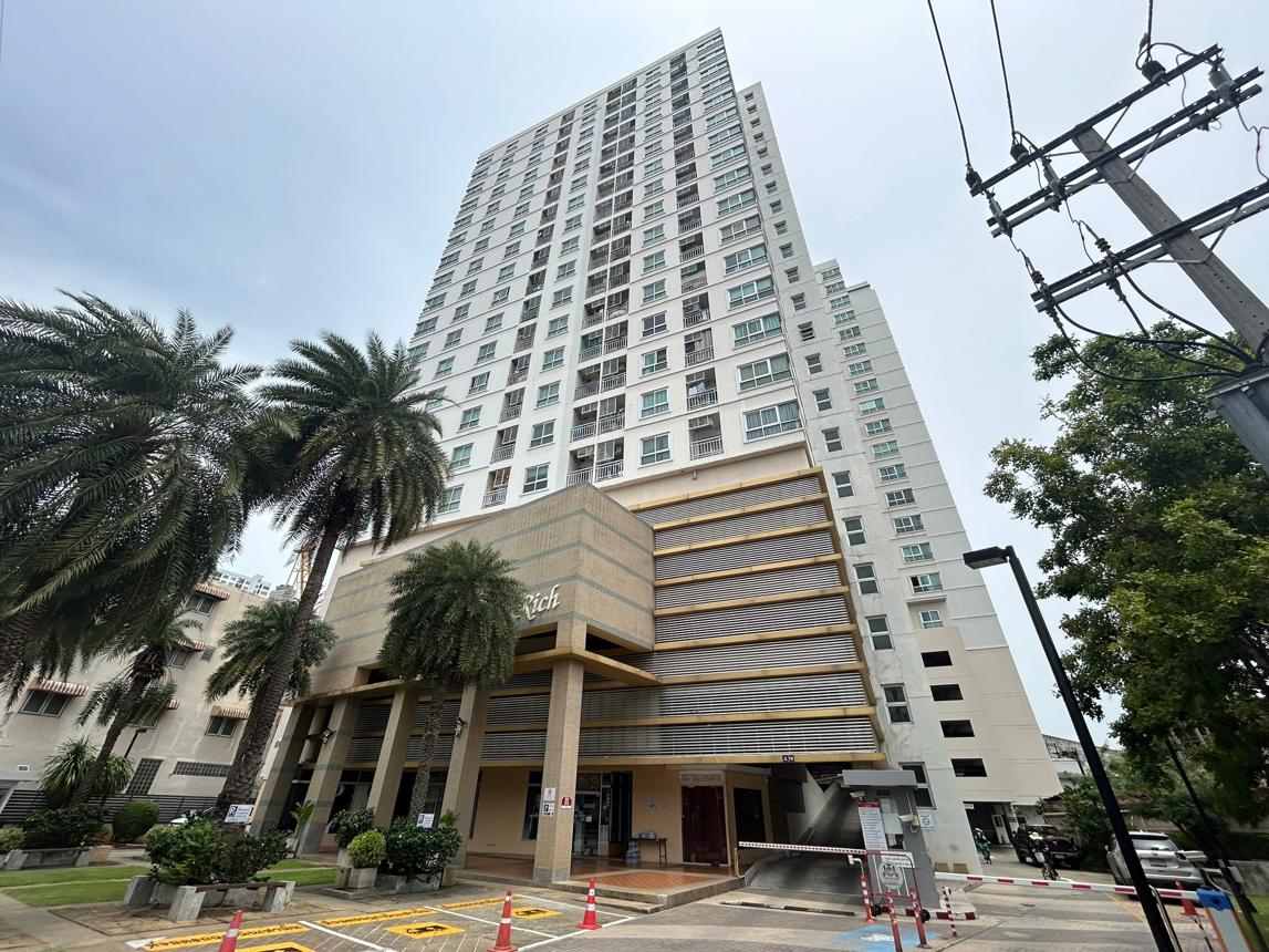 Condominium Lerich Yan Nawa Bangkok