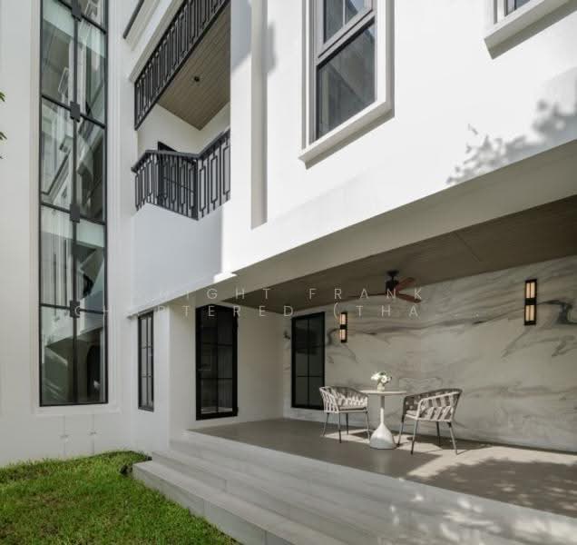 House in Soi Ruamrudee, Bangkok